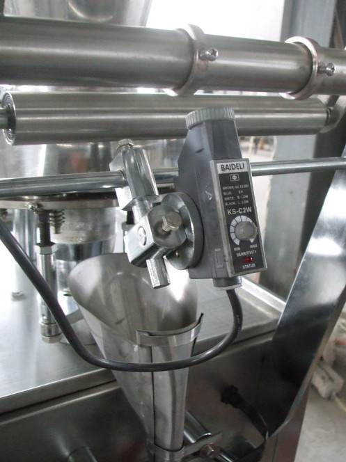 Liquid Packaging Machine for back Side Sealing