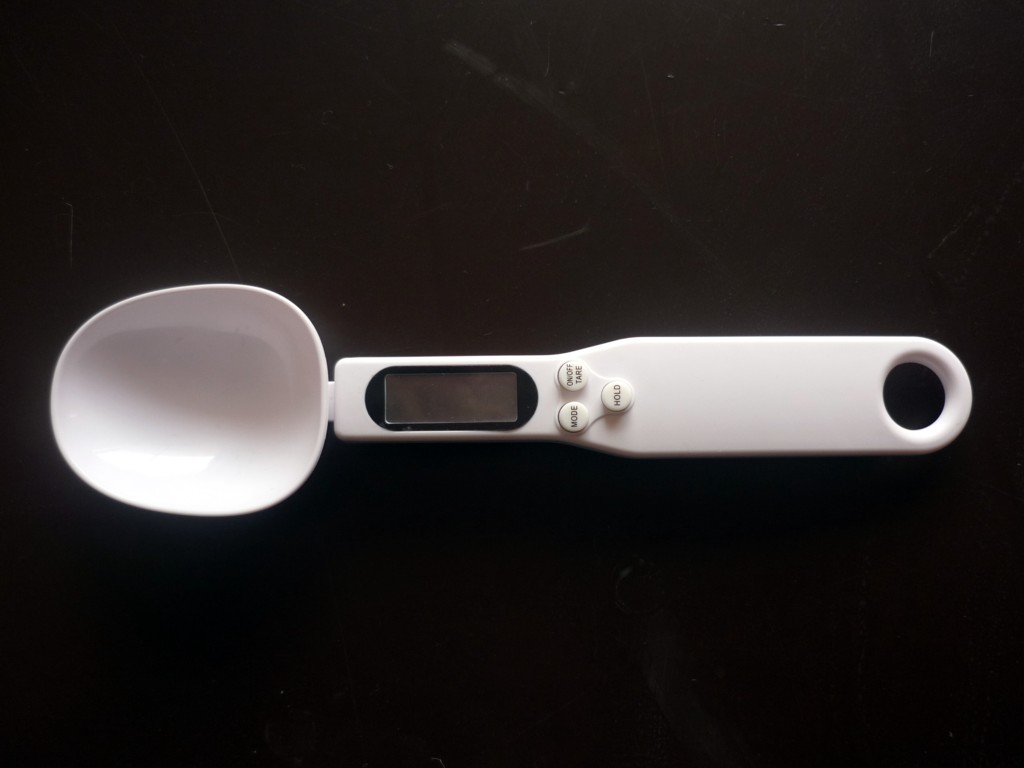 weighing teaspoon