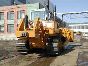 Tractor for Land Reclamation Jobs with Dozer and Ripping Equipment