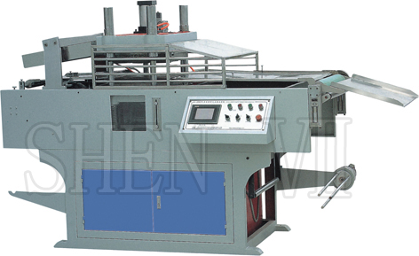 Plastic Thermoforming Machine