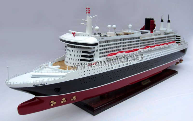 WOODEN QUEEN MARY 2 CRUISE SHIP MODEL.