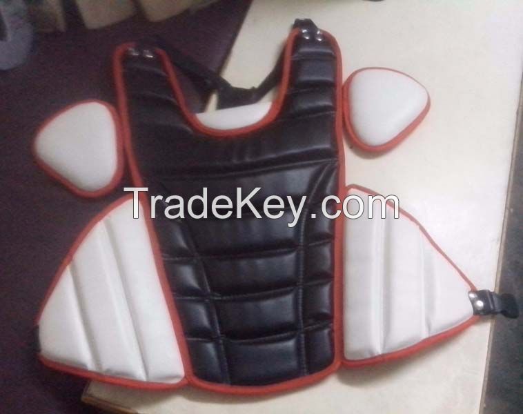 Softballl catcher chest protector