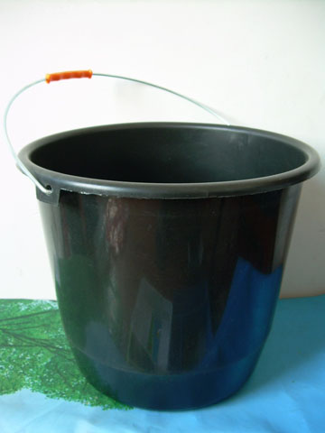 plastic pail
