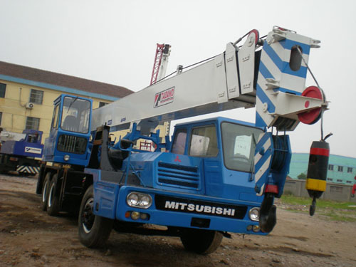 TADANO  25T