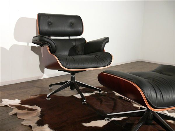 Eame chair and ottoman