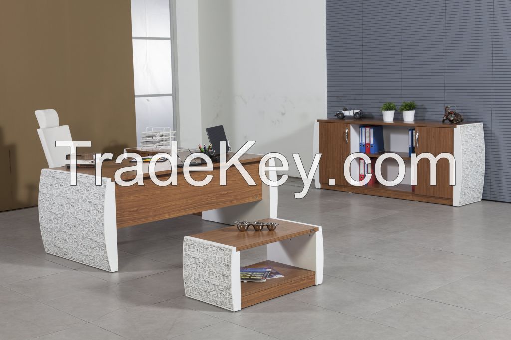 Doxa Executive Desk