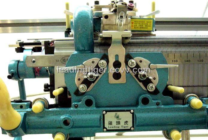 Hand Driven Flat Bed Knitting Machine