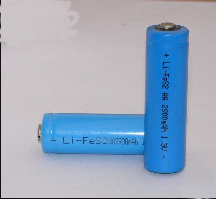 Li-FeS2 battery