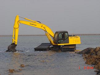 AULLAY SLW240 amphibious excavator