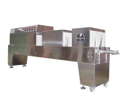 Automatic sterilizing and bottle-drying machine