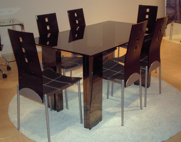 Tempered glass dining table with stainless legs