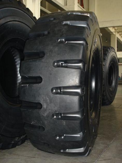 OTR tire L5 35/65-33, 35/65R33, 45/65-45
