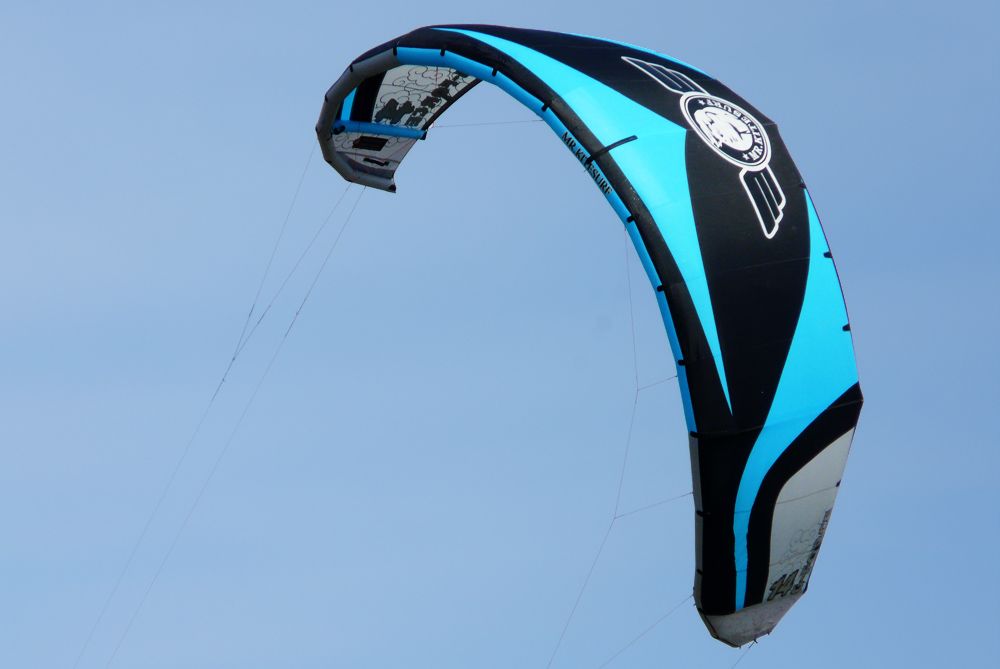 2012 G-FORCE (Kitesurfing/Kiteboarding/Snowkiting)