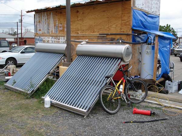 Intergral  solar water heater with coil