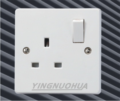 switched socket