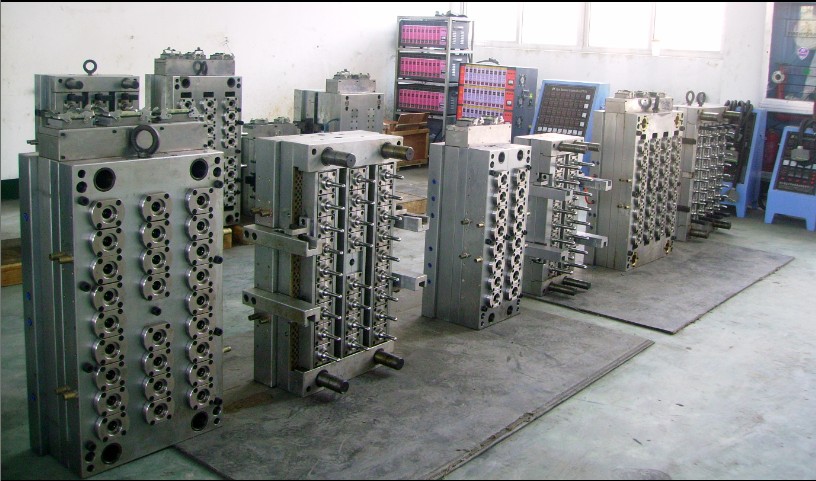 plastic injection mold