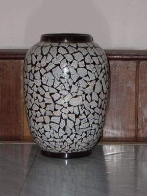 Lacquer vase for decoration
