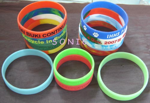 Silicone wristband