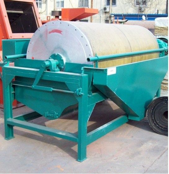 Wet magnetic separator for magnetite ore