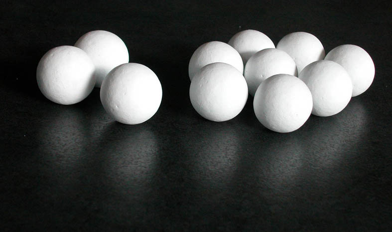 Alumina balls