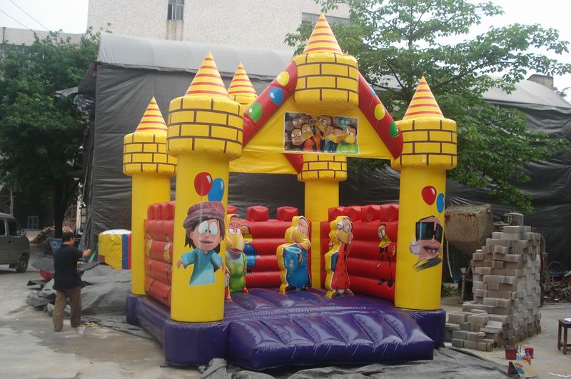 inflatable bouncer