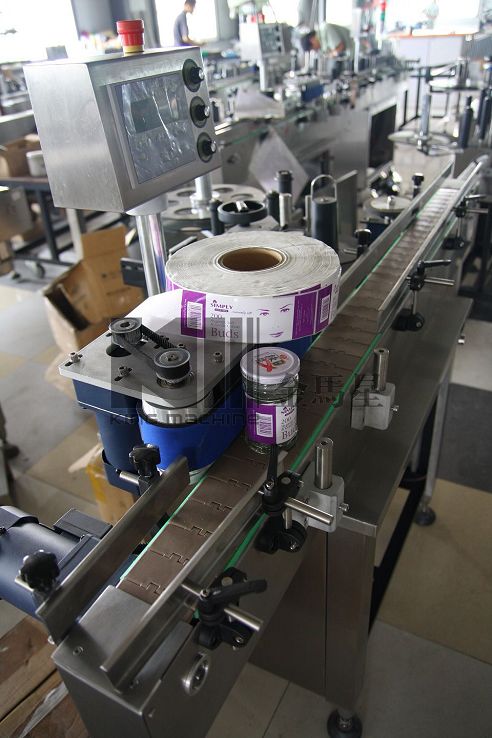 Self Adhesive Labeling Machine