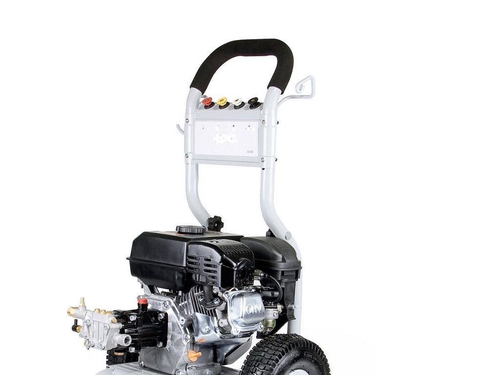 Pressure Washer (Gasoline Powered 7.0HP)