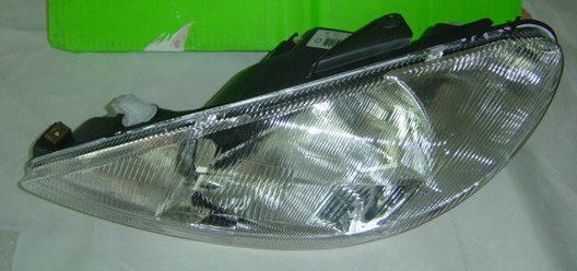 Peugeot 206 Head Lamp