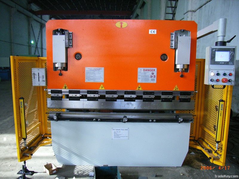 Hydraulic Press Brake