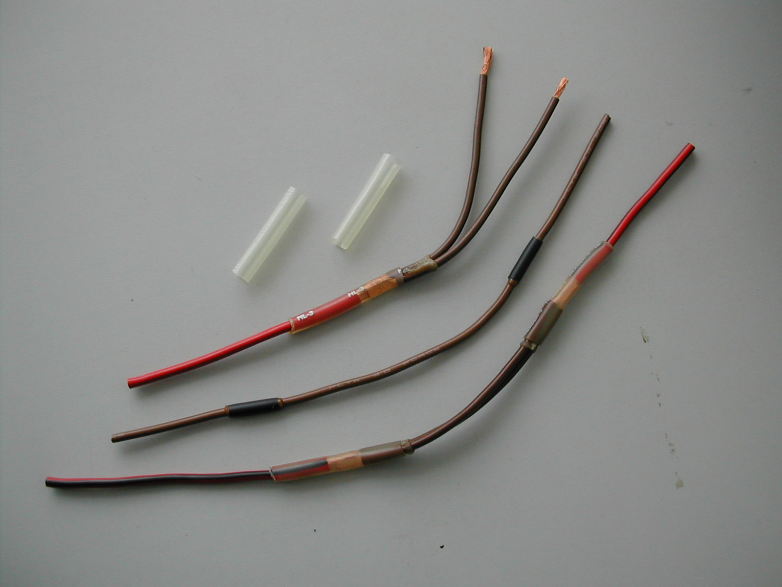 A series adhesive lined wire splices HST for automotive