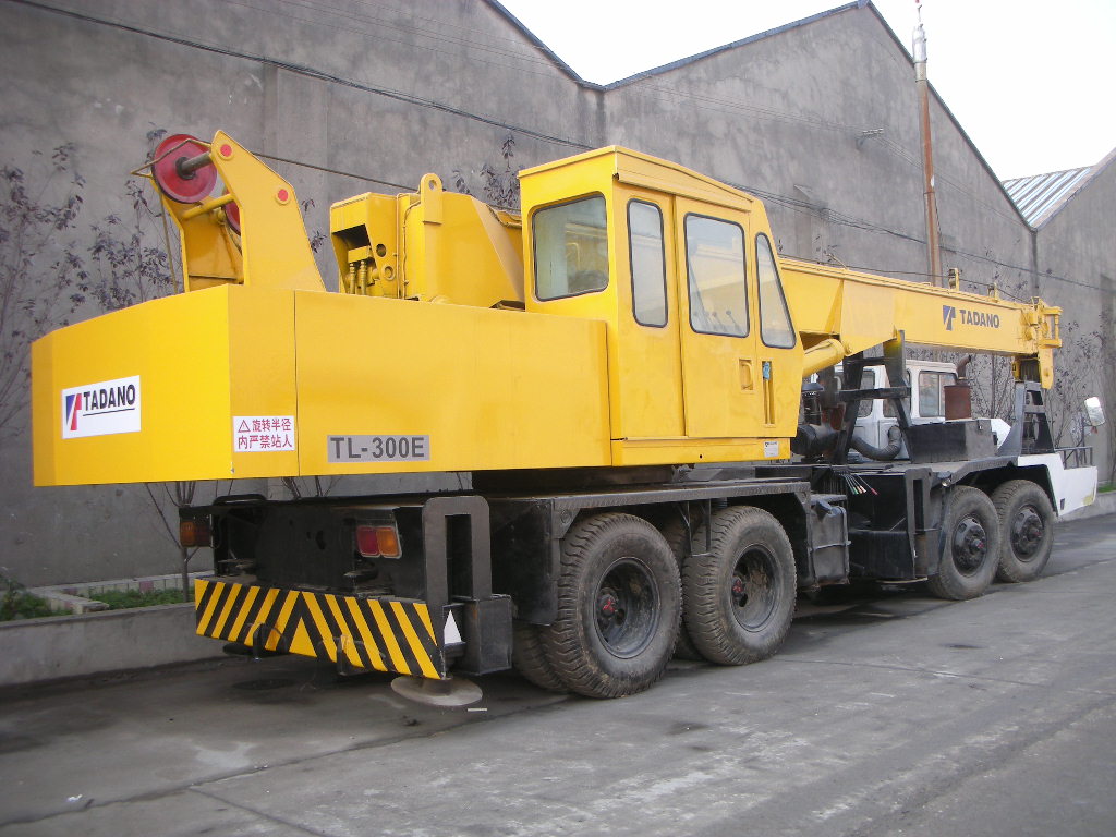 used crane TADANO TL300E (30T)