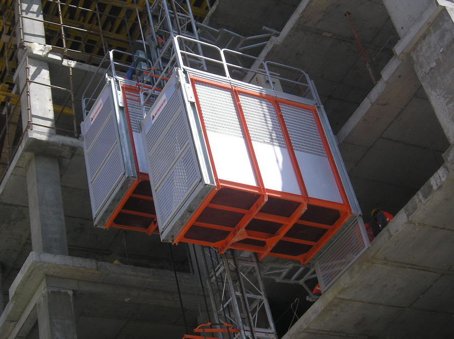 Building Hoist