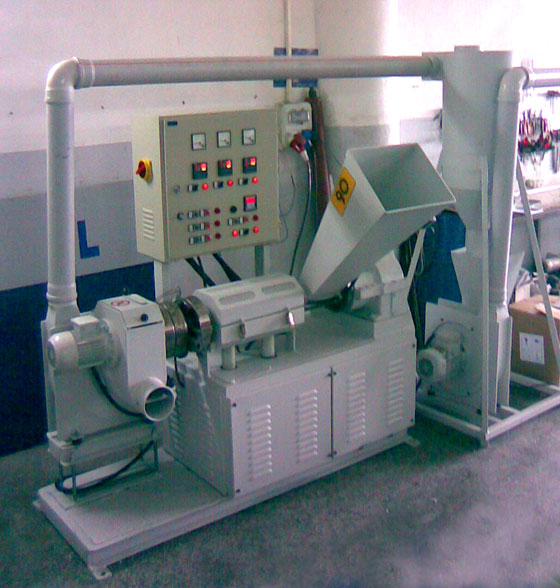 Plastic Recycling Machine