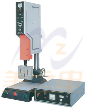 Ultrasonic welding machine