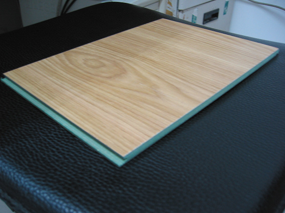 Laminated Flooring / Wooden Laminated Flooring