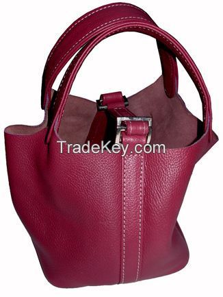 Ladies red hand bag