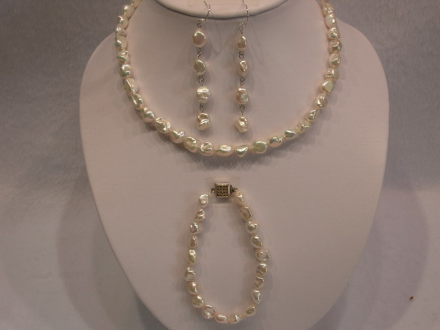 Exquisite Freshwater Pearl Set