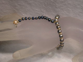 Cultured Freshwater Pearl Bracelet