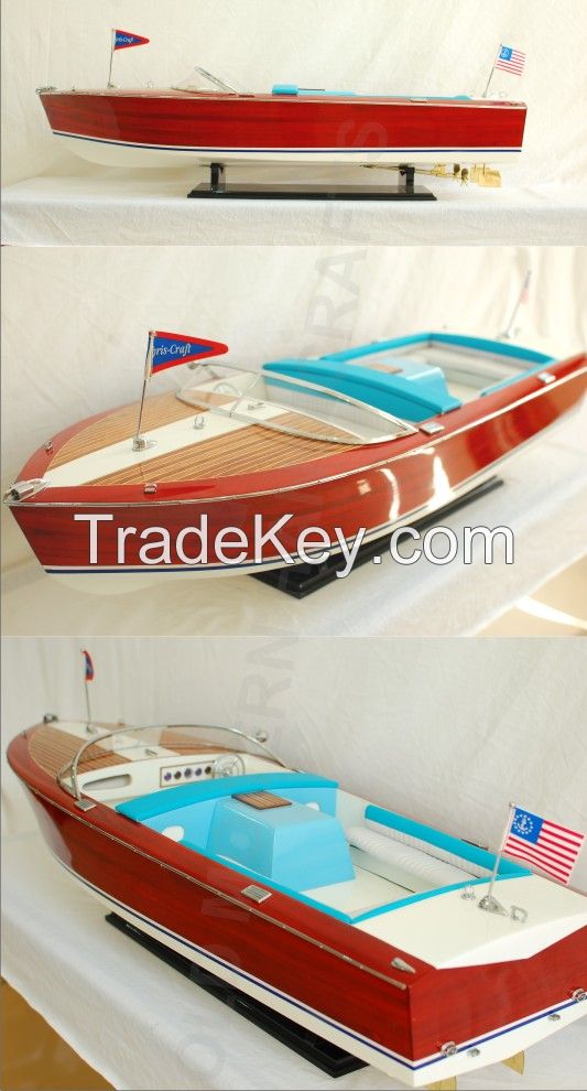 Chris Craft Holiday Painted Ready for RC (Large)