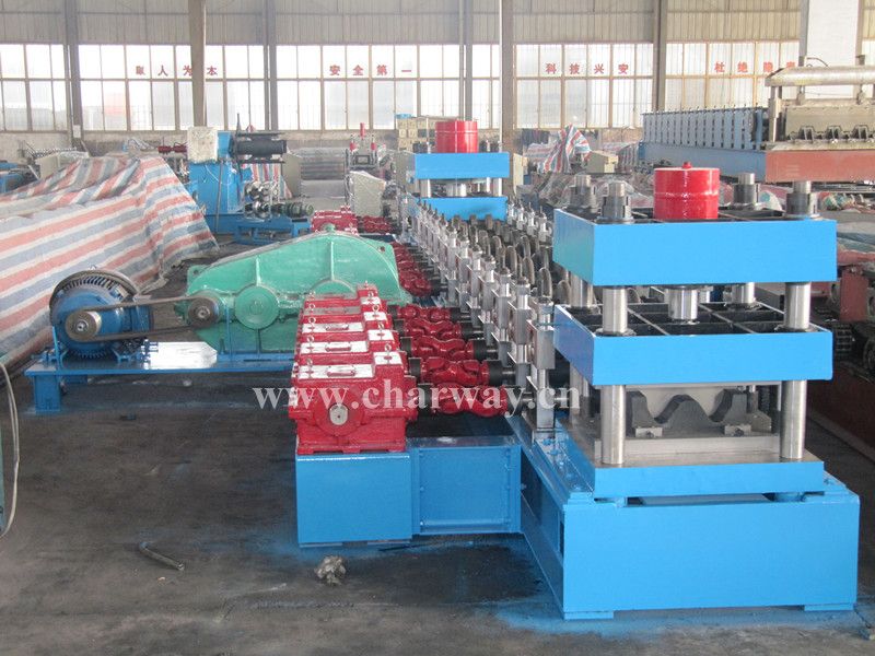 Guardrail Roll Forming Machine