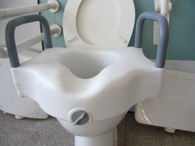 roll in showe/raised toilet seat with/without armrest