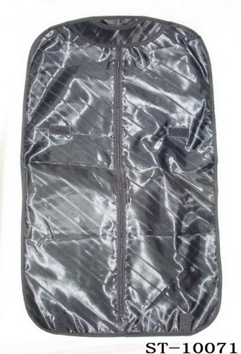 PP Suit Cover With Metallic Eyelt