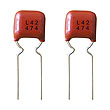 Micromoniature polyester membrance capacitor