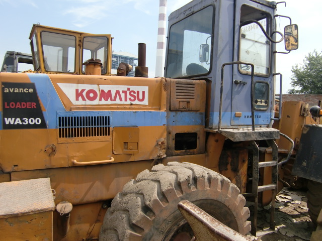 sell used komatsu wheel loader WA300