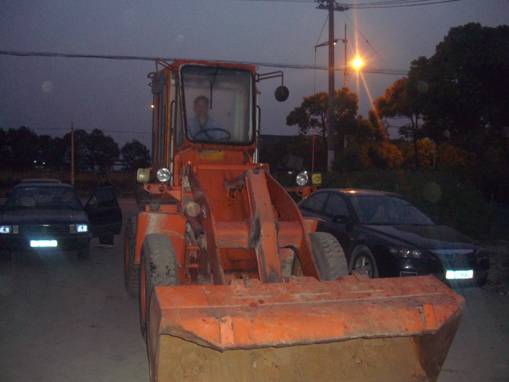 sell used furukawa wheel loader FL90