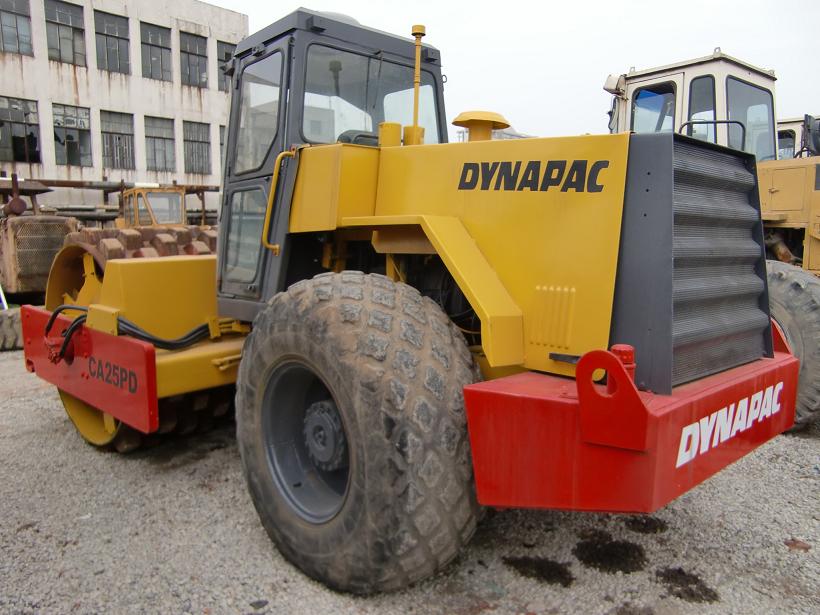 sell used Dynapac Padfoot Road roller CA25PD
