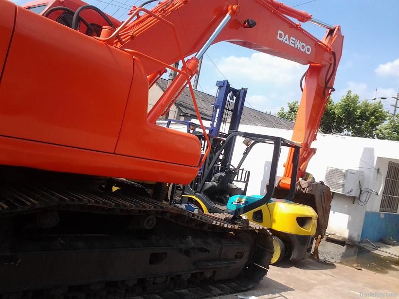 Excavators USED Deawoo DH220