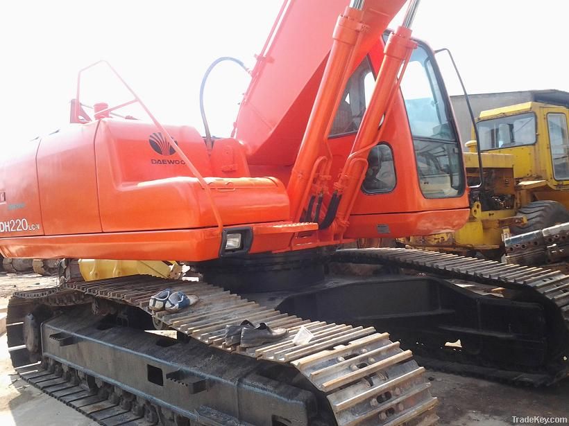 Excavators USED Deawoo DH220