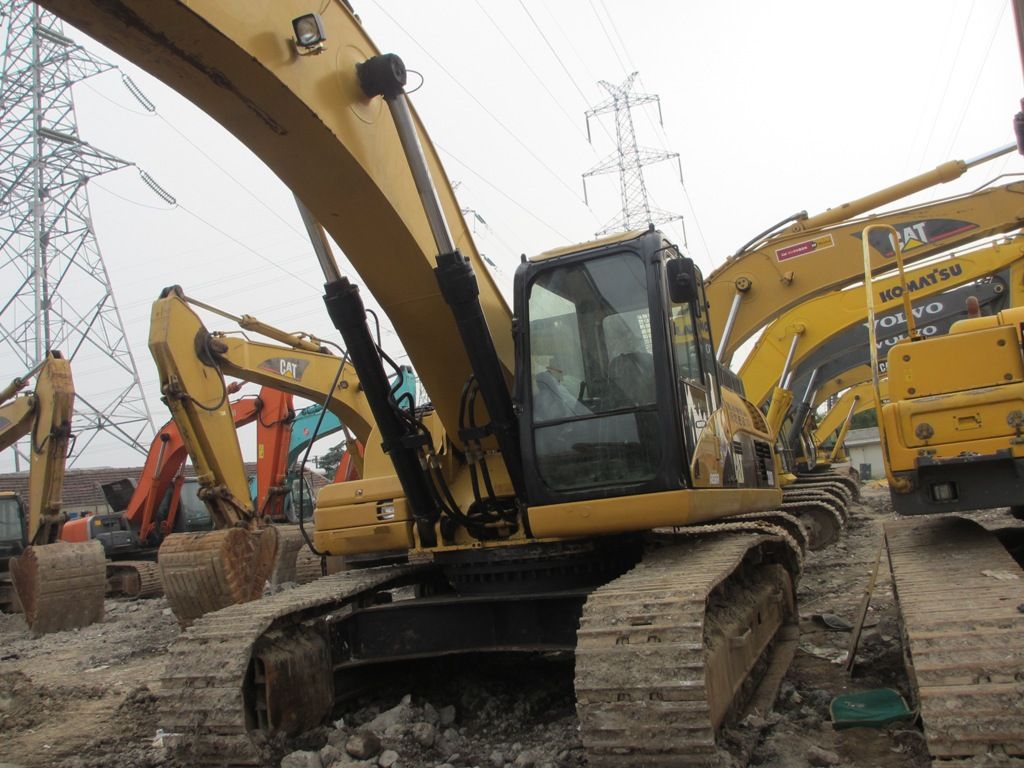 336D used caterpillarr track excavator