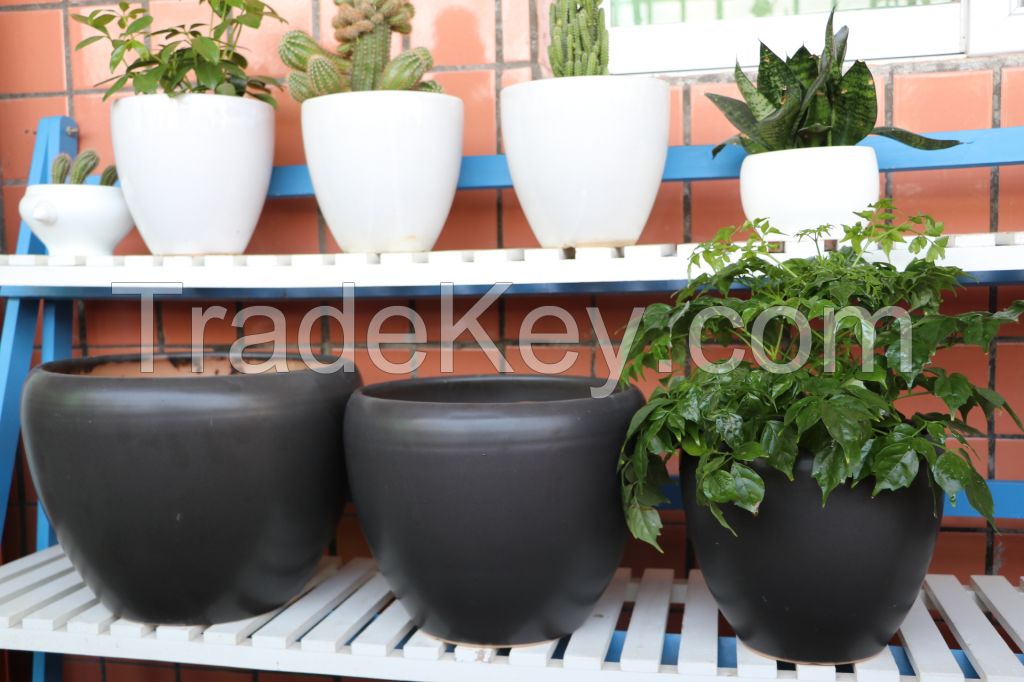 matte black colour Contemporary Round Small ceramic flower pot chrome gardenpots